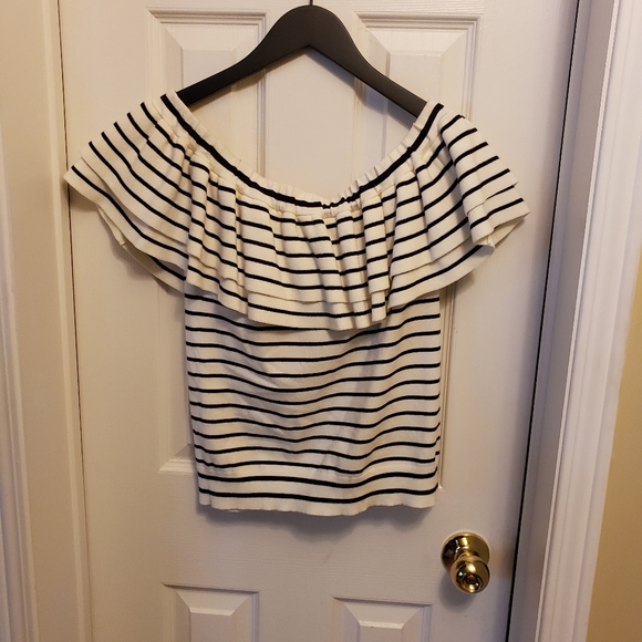 Top - Picture 1 of 2